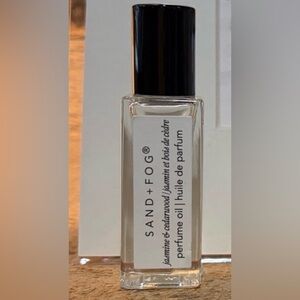 SAND+FOG Jasmin & Cedar Perfume Oil - Clear/Black Roller Bottle